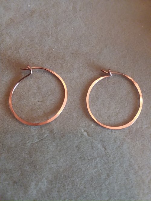 Jennifer VanBenschoten's Easy Hammered Hoop Earrings - , Contemporary Wire Jewelry, Forging, Forging Jewelry, Jewelry Forging, hammer the hoops